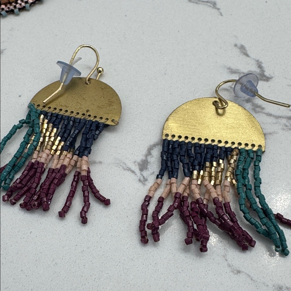 Ink and Alloy Birdie abstract fringe earrings - Picture 4 of 4